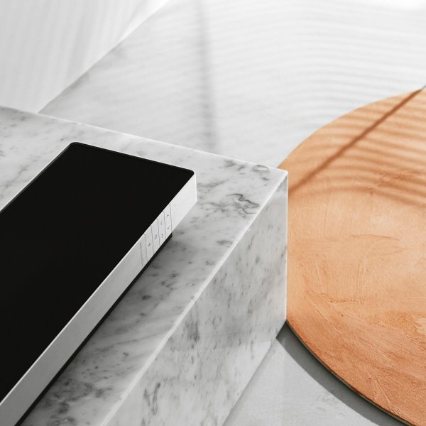bang & olufsen beosound stage