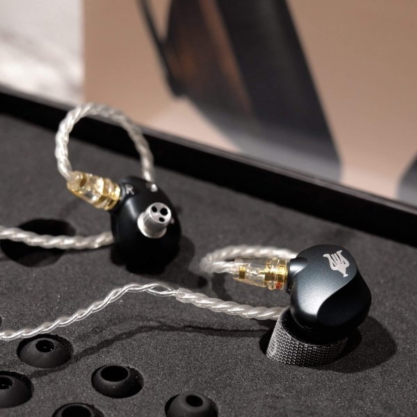 Внутриканальные наушники