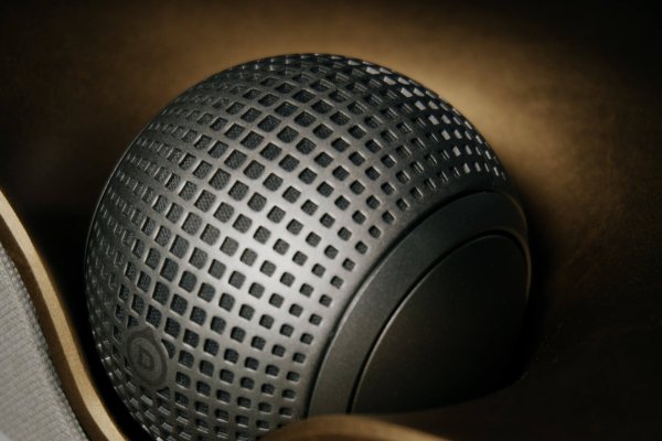 Devialet Dione